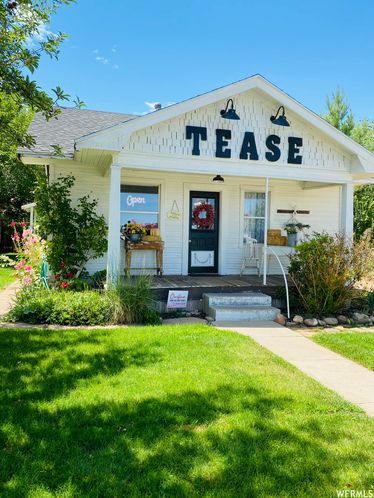 211 N 100 E, Roosevelt, UT 84066